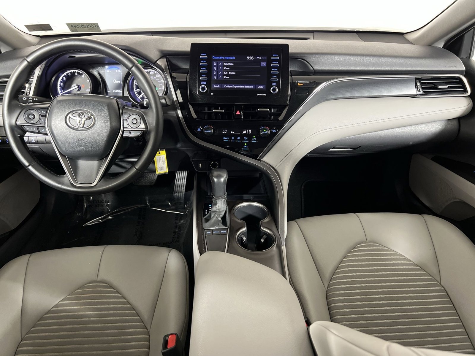 Used 2022 Toyota Camry SE FWD image 22