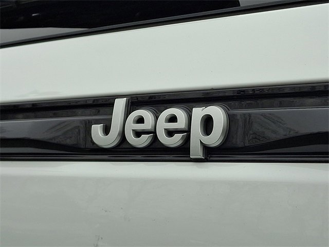 Used 2025 Jeep Grand Cherokee Limited image 31
