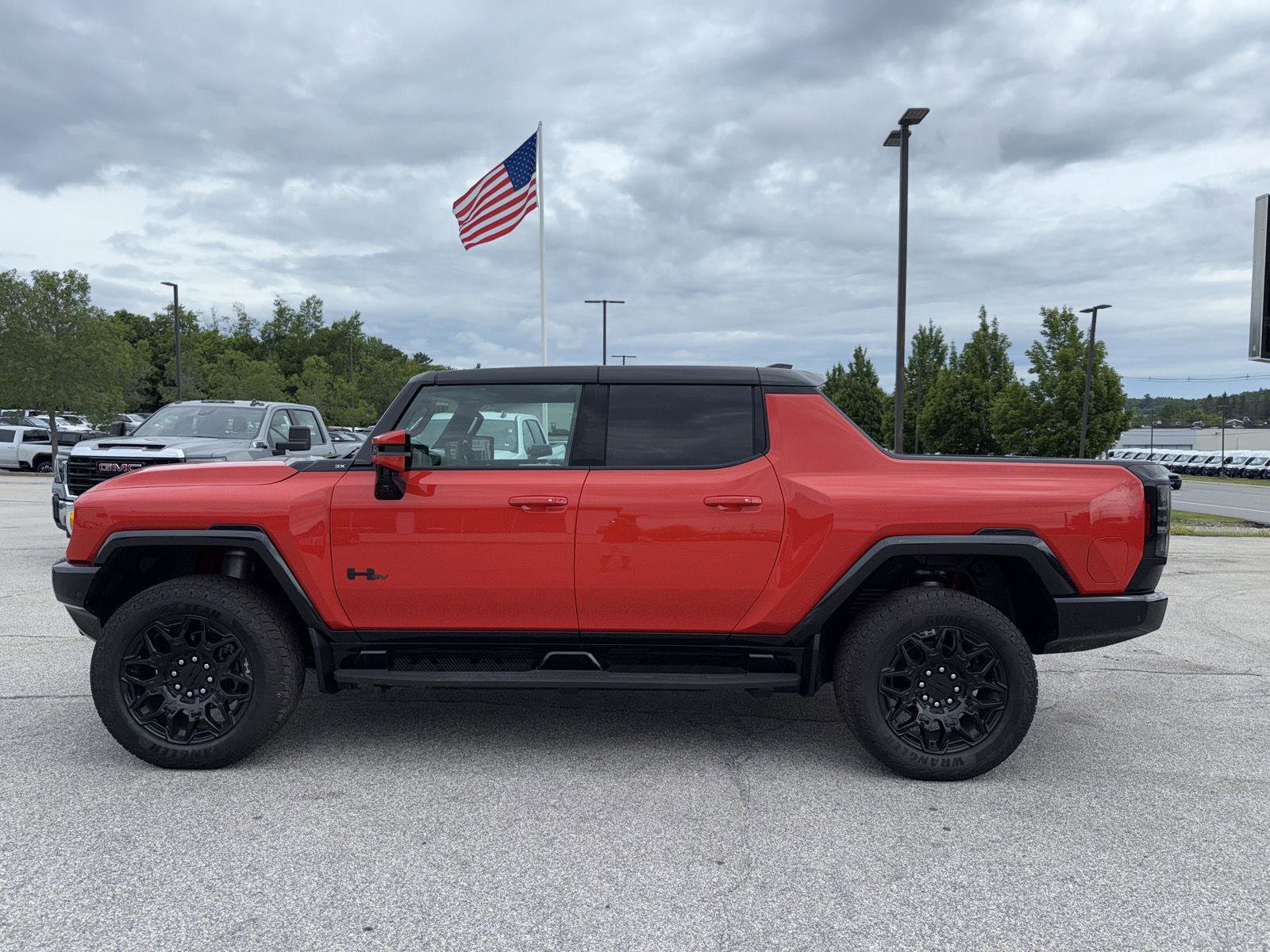 New 2025 GMC Hummer EV 3X w/ LPO, Dark Essentials Package image 14