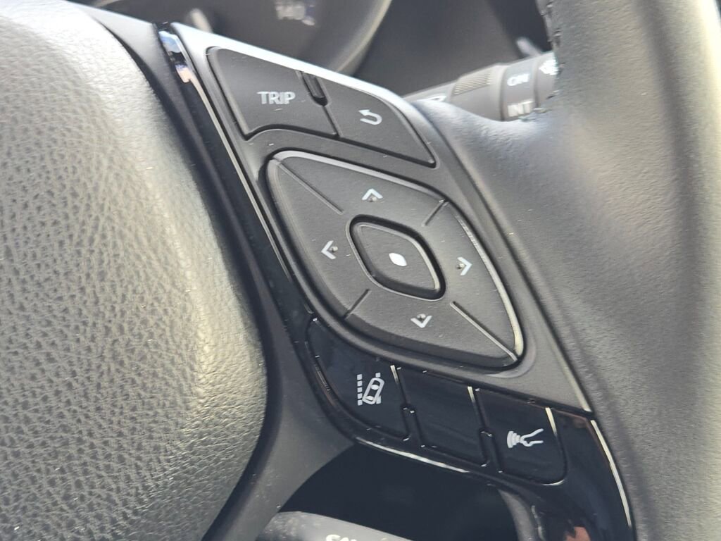 Used 2021 Toyota C-HR Nightshade image 31