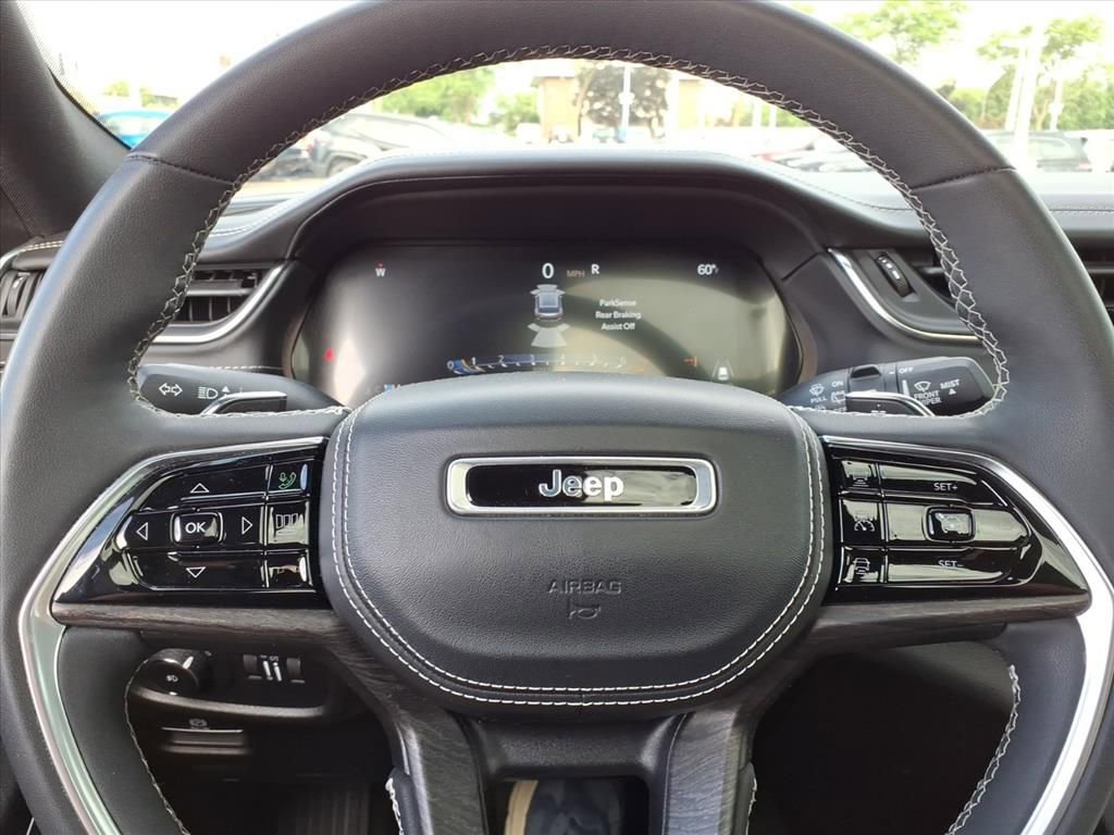Certified 2023 Jeep Grand Cherokee L Overland AWD/4WD image 20