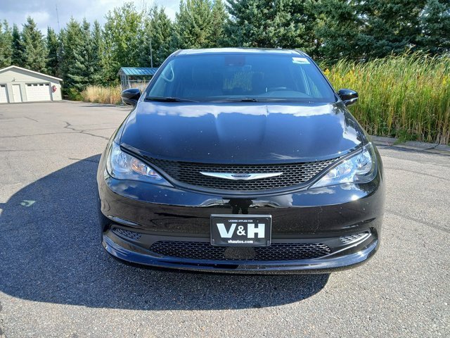 New 2026 Chrysler Voyager LX image 2