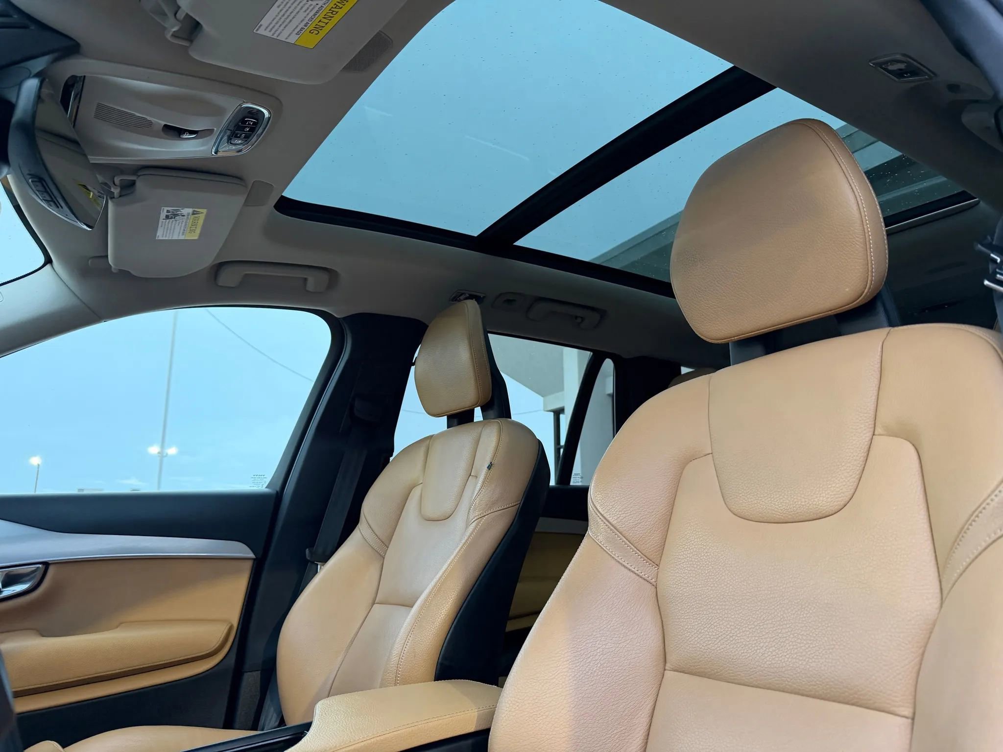 Used 2016 Volvo XC90 T8 Momentum w/ Vision Package image 14