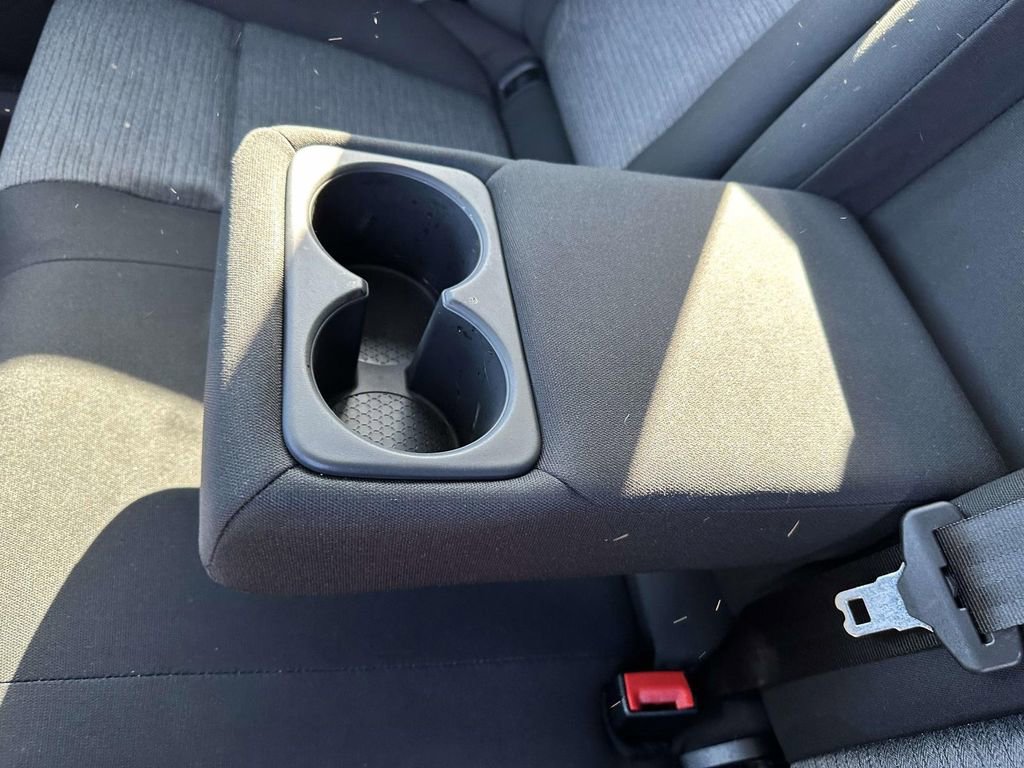 Used 2022 Nissan Rogue S AWD/4WD image 13
