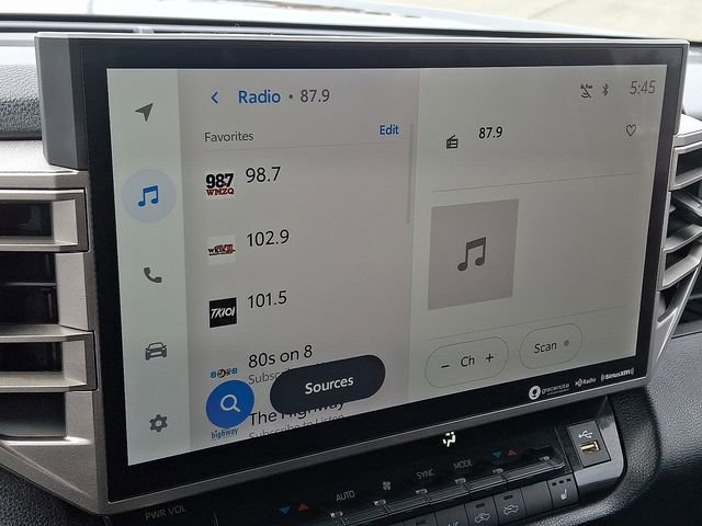 Used 2023 Toyota Tundra SR5 w/ SR5 Premium Package image 17