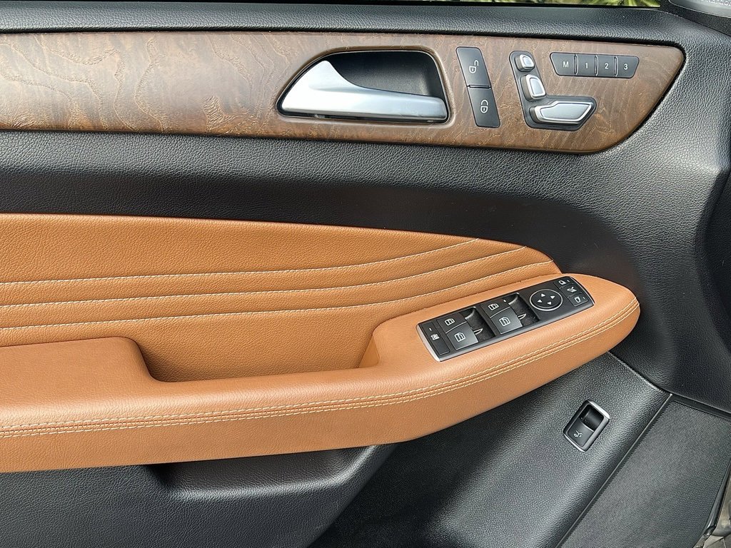 Used 2017 Mercedes-Benz GLE 43 AMG 4MATIC Coupe w/ Parking Assist Package image 26