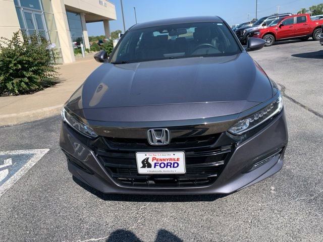 Used 2019 Honda Accord Sport image 2