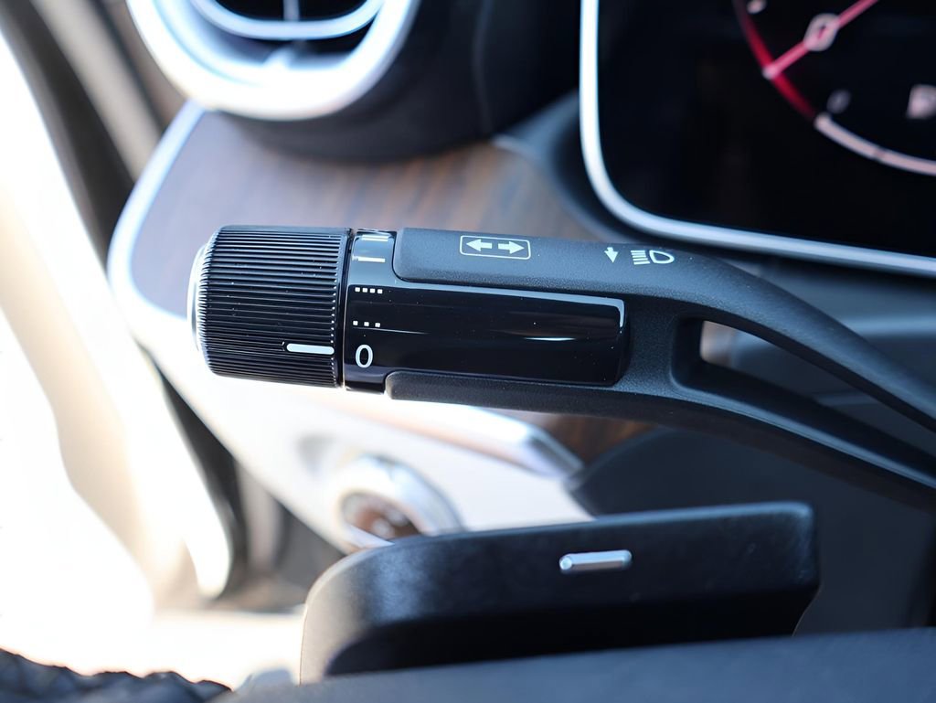 Certified 2025 Mercedes-Benz C 300 4MATIC Sedan image 31