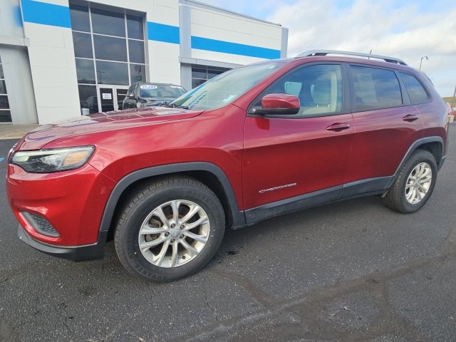 Used 2020 Jeep Cherokee Latitude w/ Cold Weather Group image 2