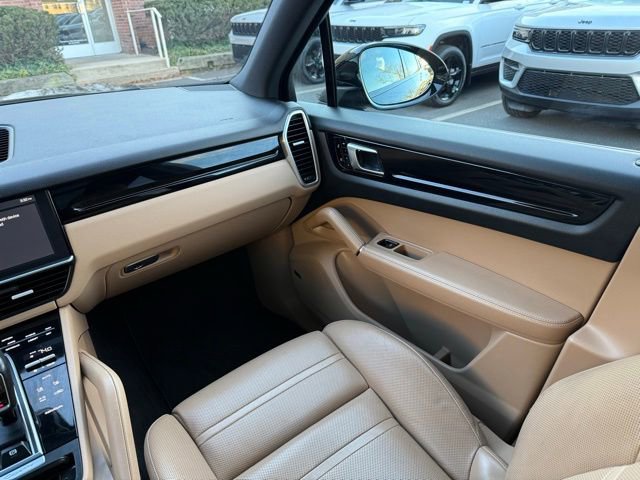 Used 2019 Porsche Cayenne E-Hybrid image 35