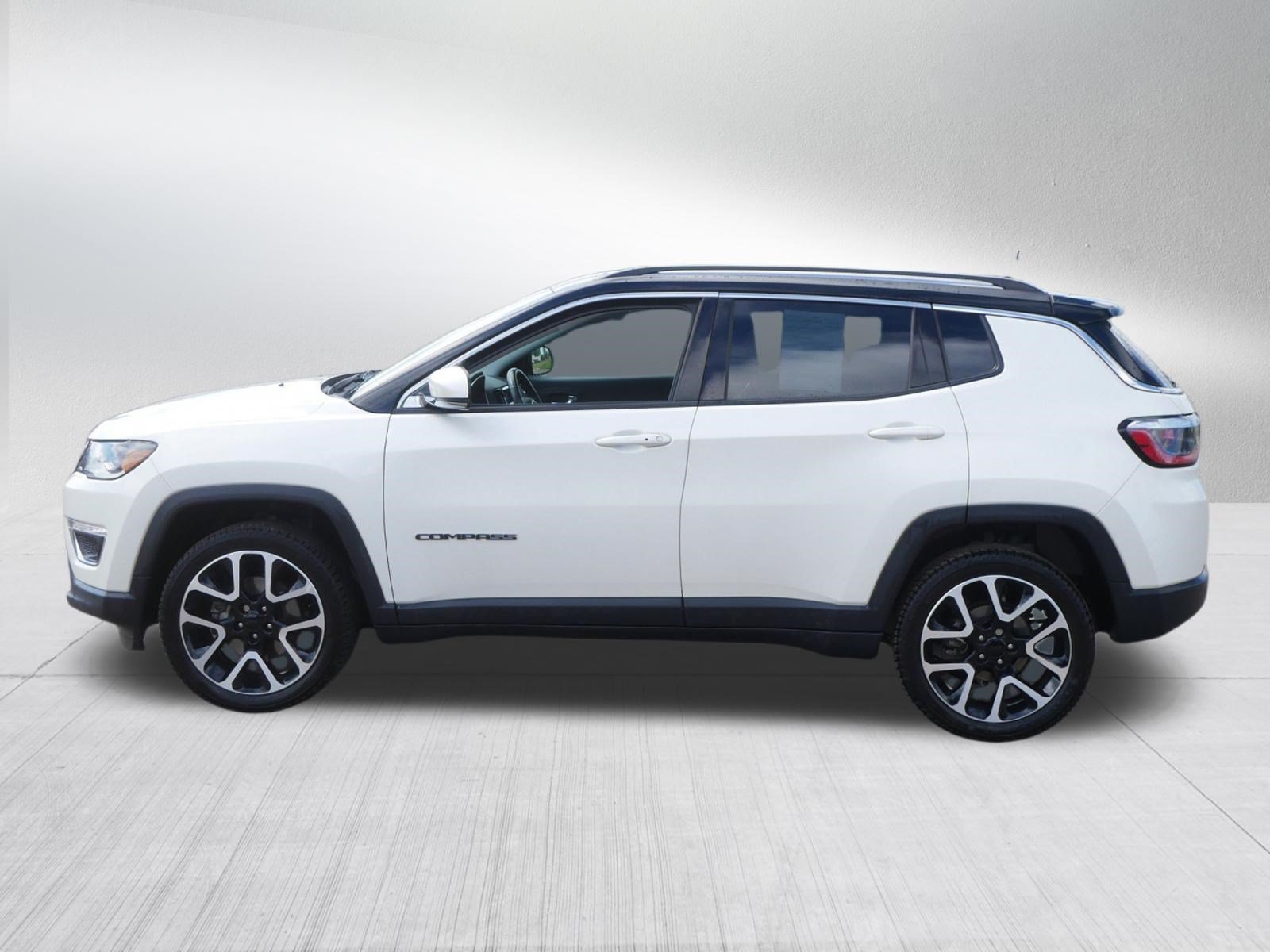 Used 2021 Jeep Compass Limited w/ Sun and Sound Group AWD/4WD image 4