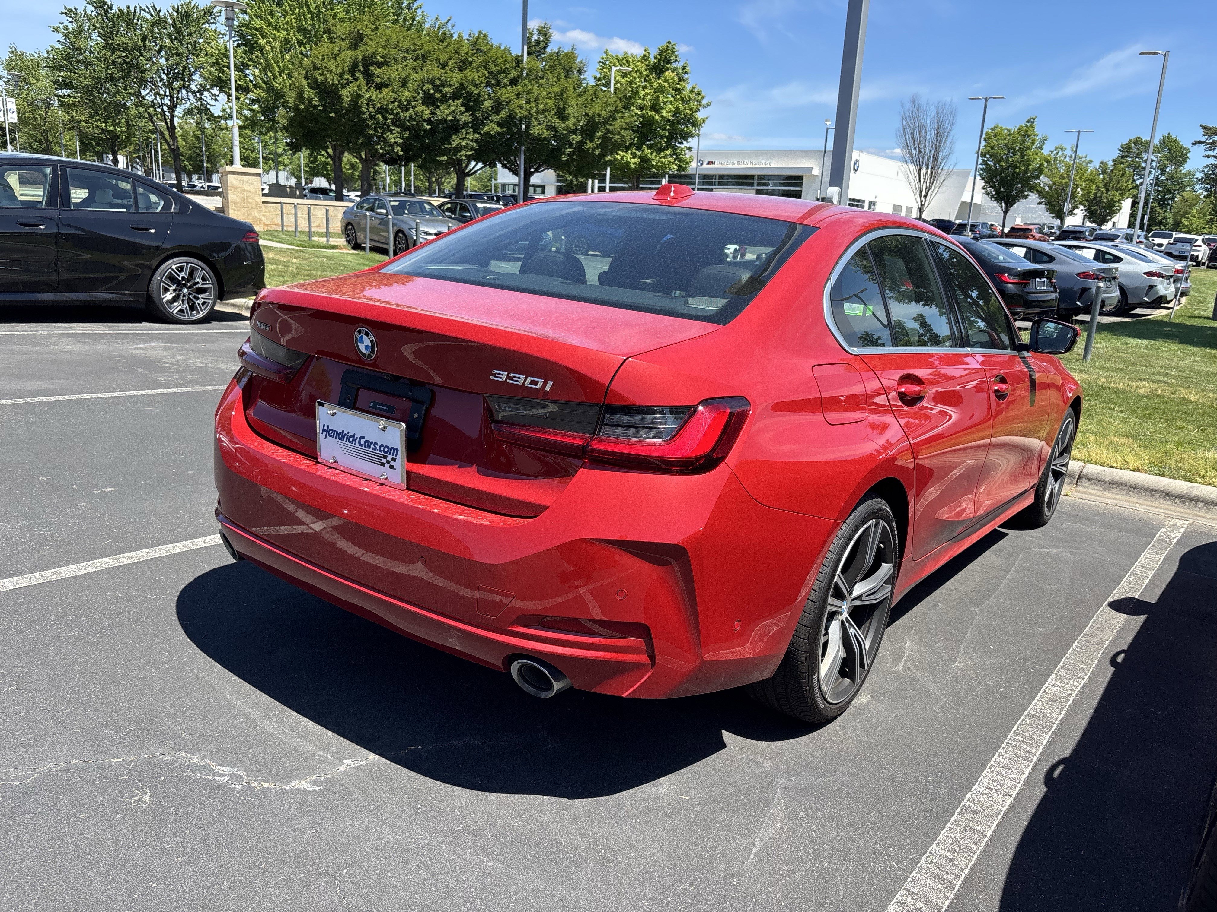 Certified 2024 BMW 330i xDrive Sedan w/ Premium Package AWD/4WD image 25