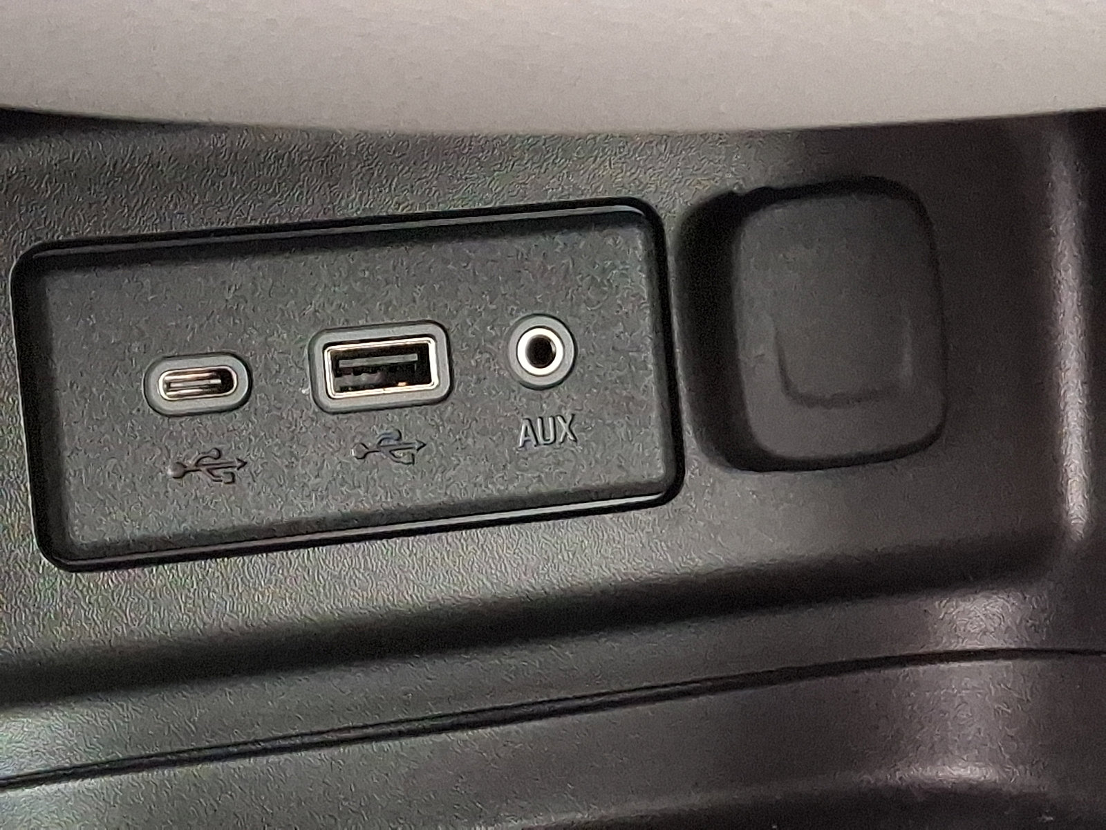 Certified 2023 Chevrolet Equinox LS image 24