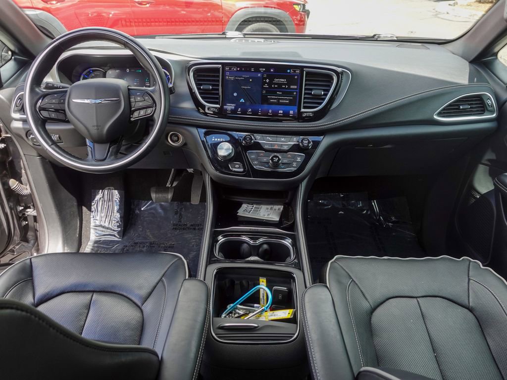 Used 2021 Chrysler Pacifica Limited w/ Premium & Safety Sphere Group image 22