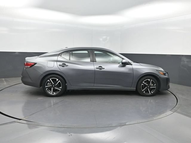 Used 2024 Nissan Sentra SV FWD image 32