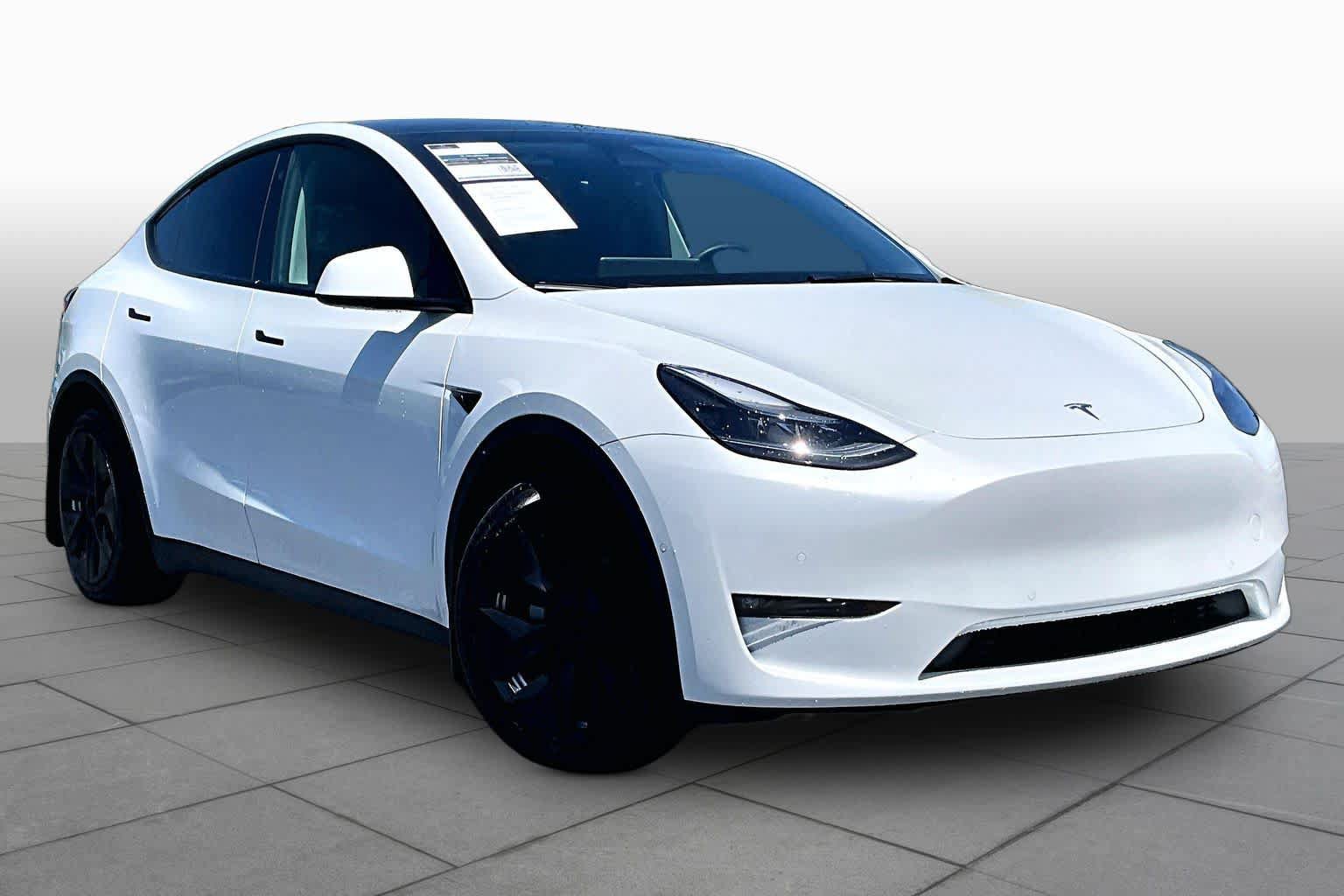 Used 2022 Tesla Model Y Long Range AWD/4WD image 3
