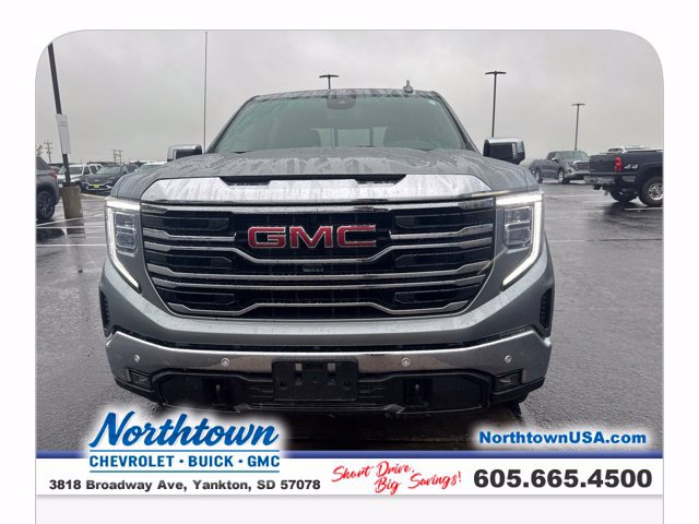 Used 2023 GMC Sierra 1500 SLT w/ SLT Premium Plus Package AWD/4WD image 3
