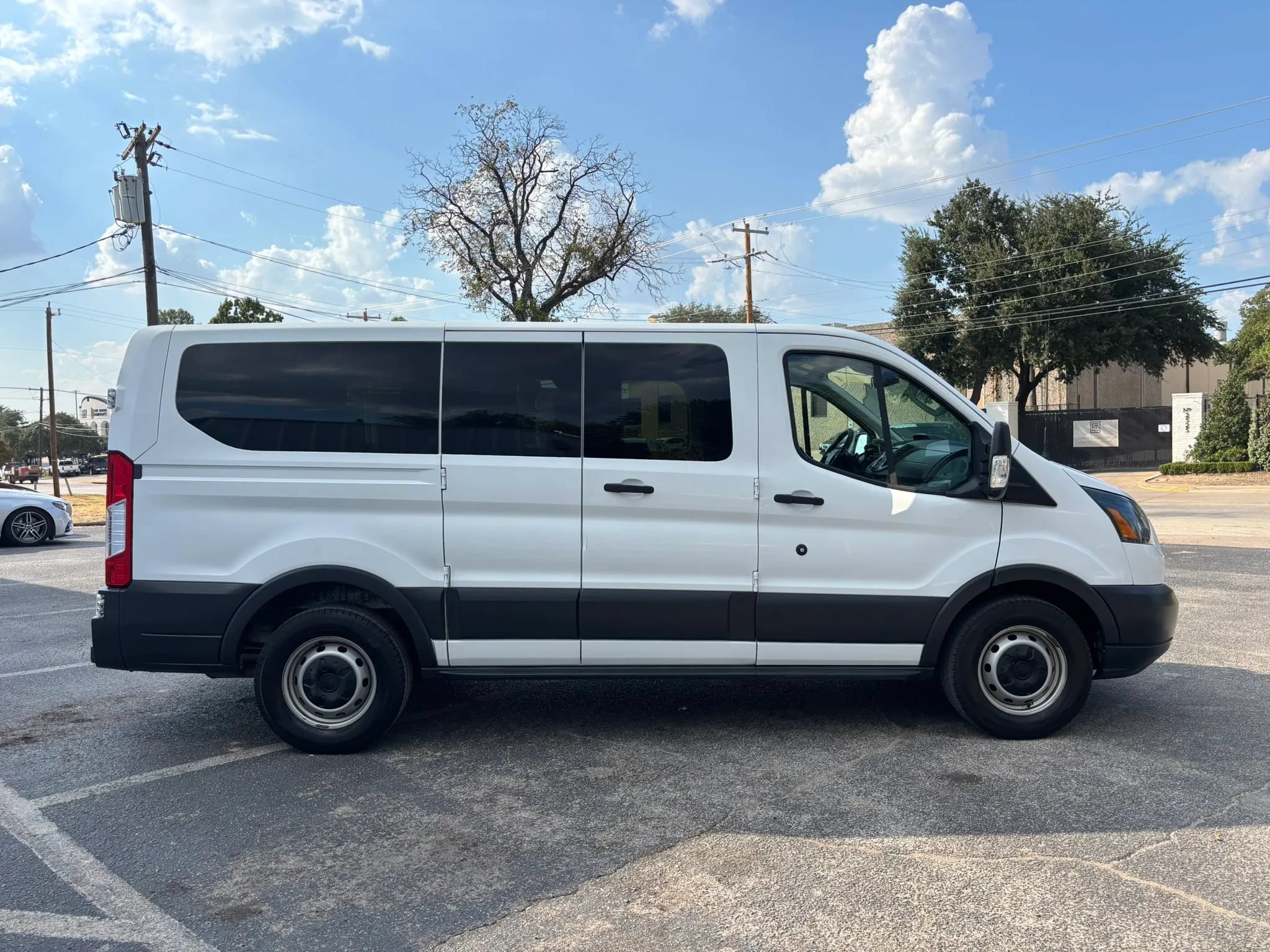Used 2018 Ford Transit 150 XL RWD image 6