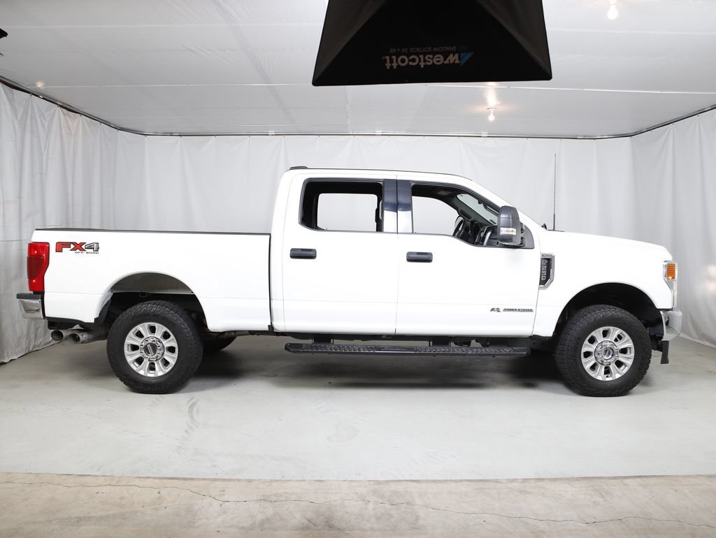 Used 2022 Ford F250 XLT w/ FX4 Off-Road Package AWD/4WD image 2
