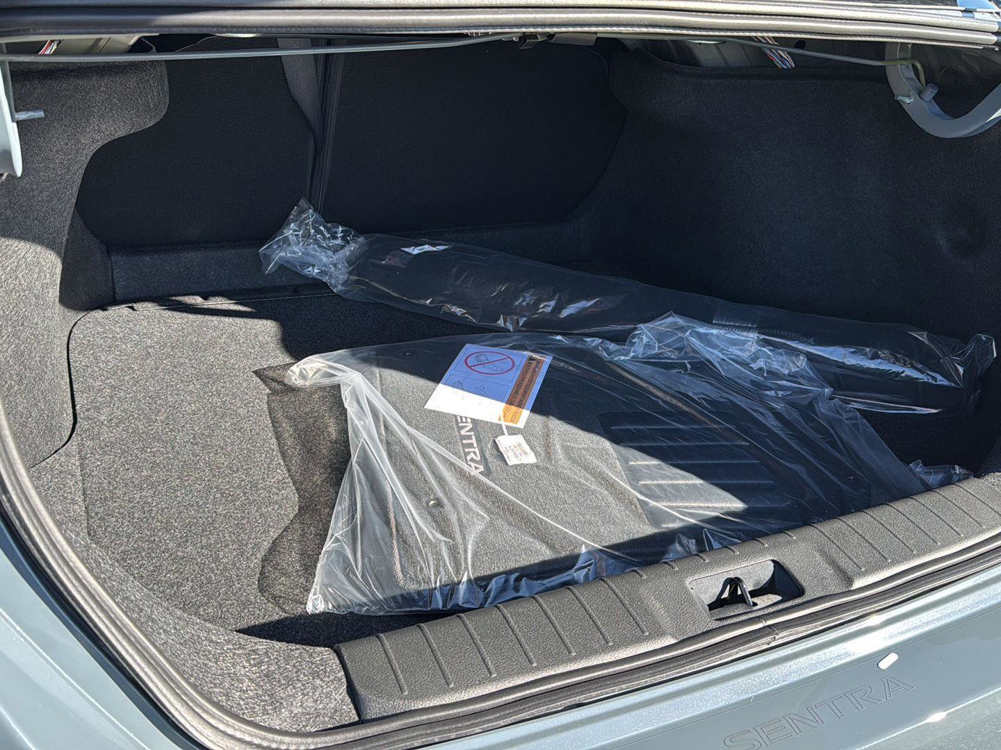 New 2025 Nissan Sentra SR w/ SR Premium Package image 31