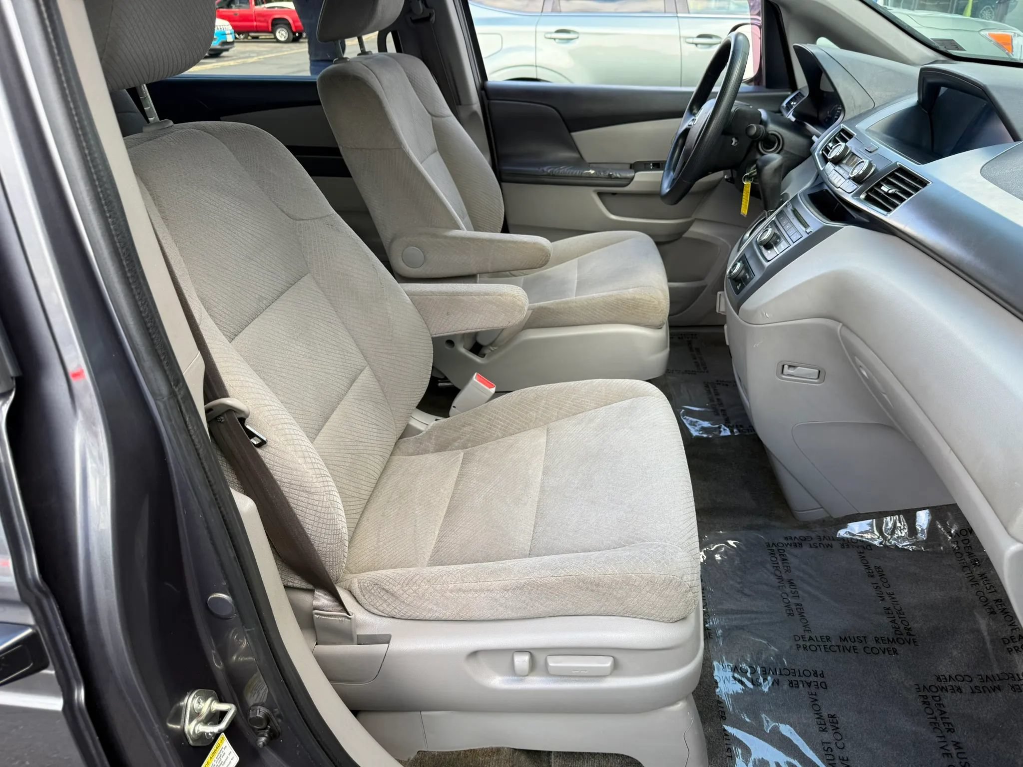 Used 2015 Honda Odyssey LX image 19