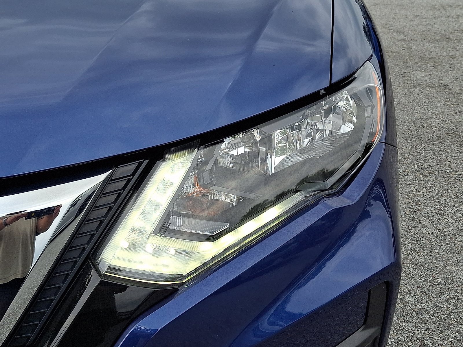 Used 2019 Nissan Rogue SV AWD/4WD image 10