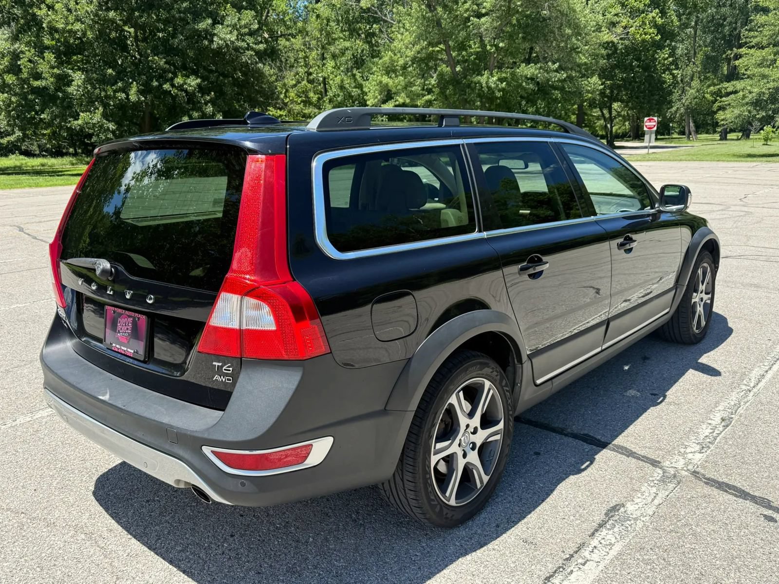 Used 2013 Volvo XC70 T6 AWD/4WD image 5