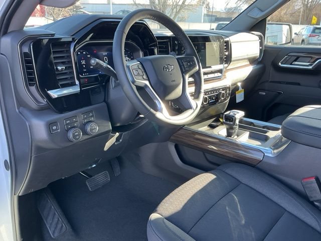 Used 2026 Chevrolet Silverado 1500 LT Trail Boss w/ Safety Package AWD/4WD image 9
