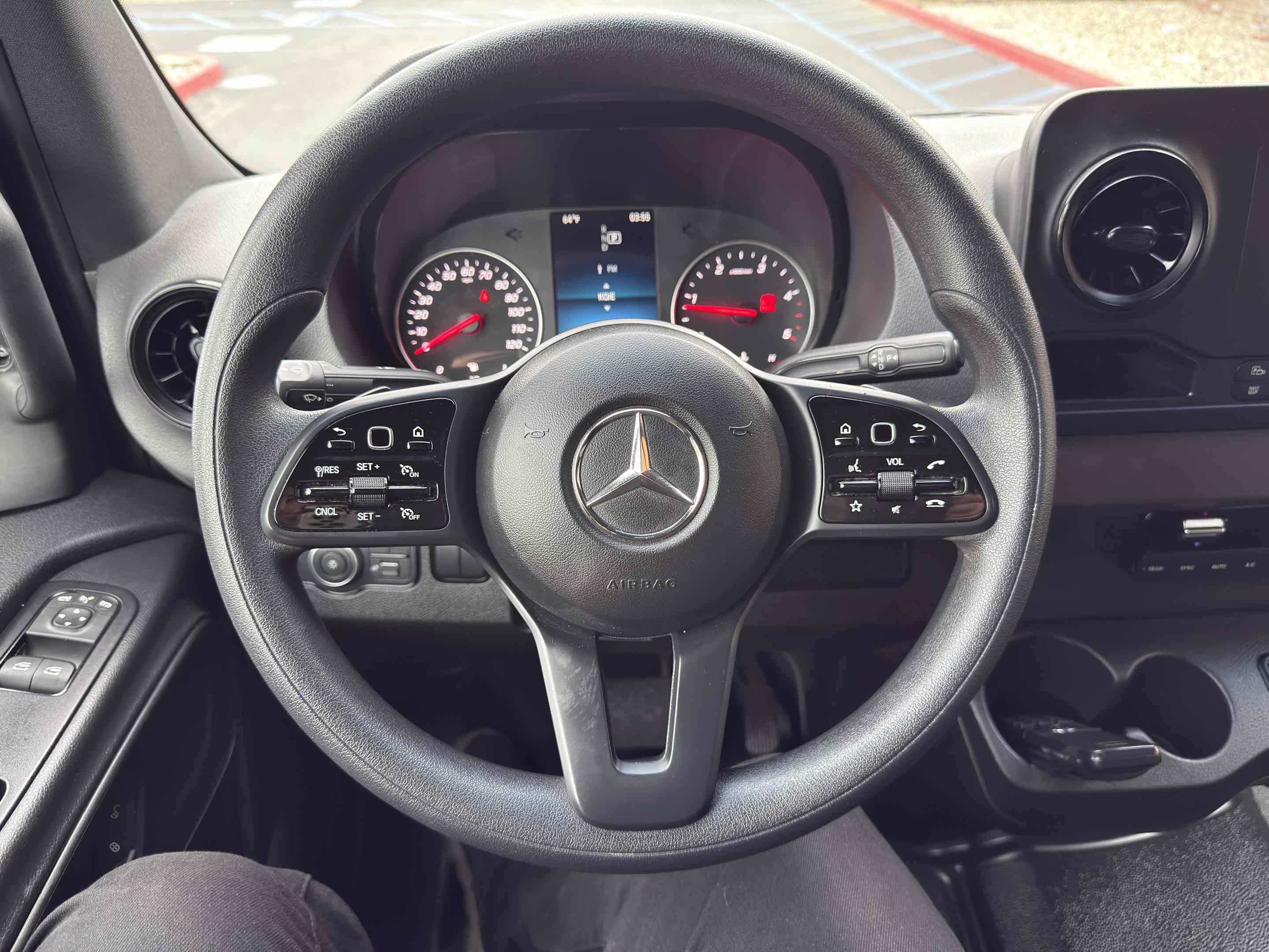 Used 2023 Mercedes-Benz Sprinter 2500 image 35