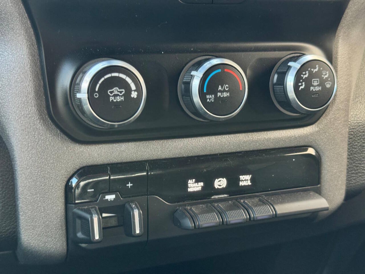 Used 2022 RAM 3500 Tradesman AWD/4WD image 35