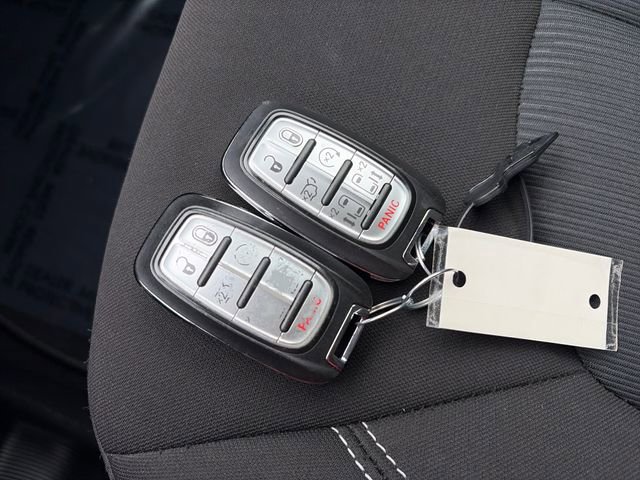 Used 2022 Chrysler Pacifica Touring AWD/4WD image 52