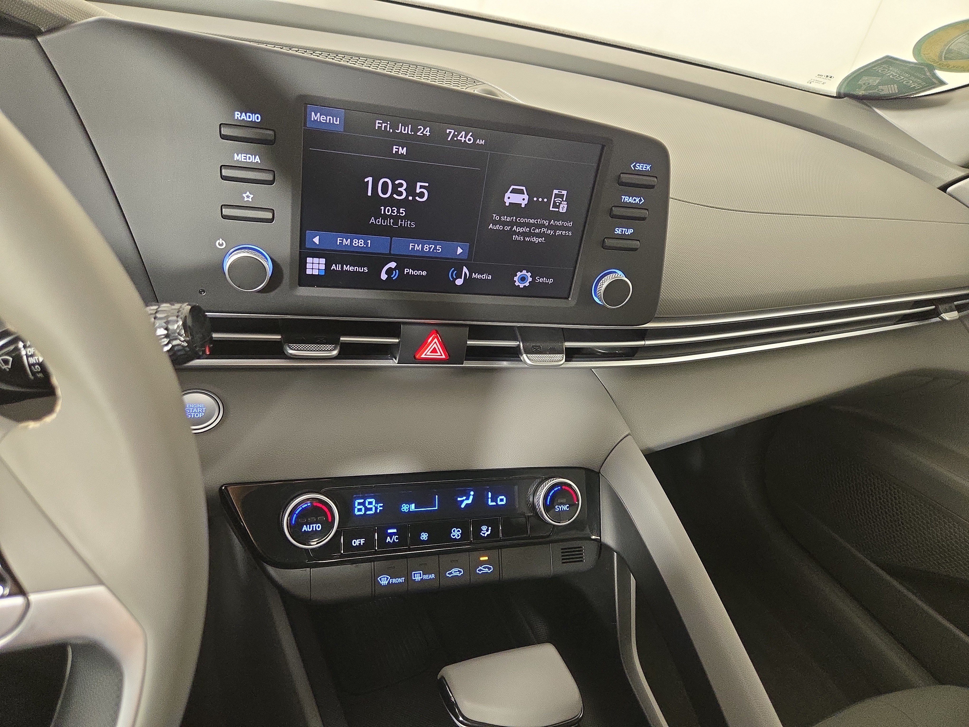 Used 2025 Hyundai Elantra Sport FWD image 21