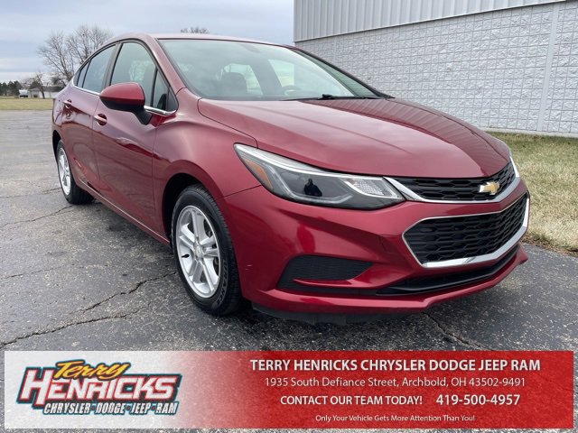 Used 2018 Chevrolet Cruze LT image 1