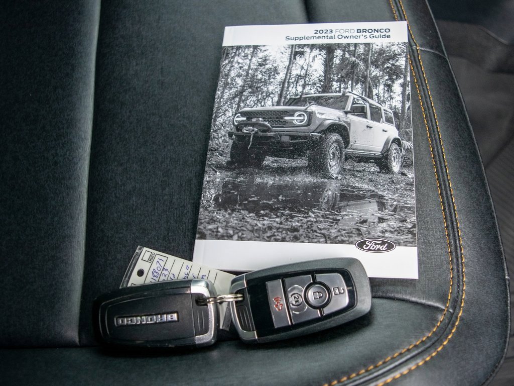 Used 2023 Ford Bronco Badlands image 43