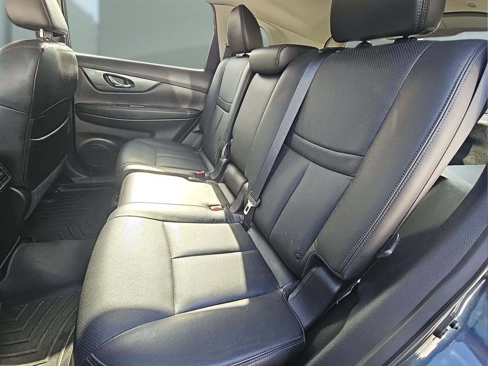 Used 2015 Nissan Rogue SL w/ SL Premium Package image 8