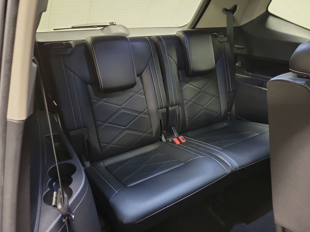 Used 2024 Volkswagen Atlas SE image 24