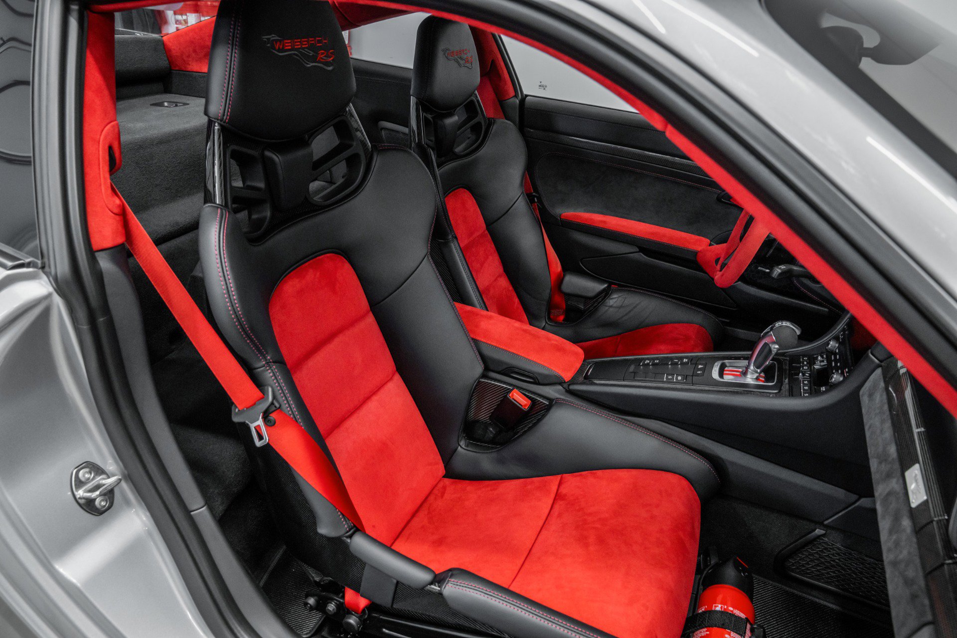 Used 2018 Porsche 911 GT2 RS w/ Weissach Package image 22