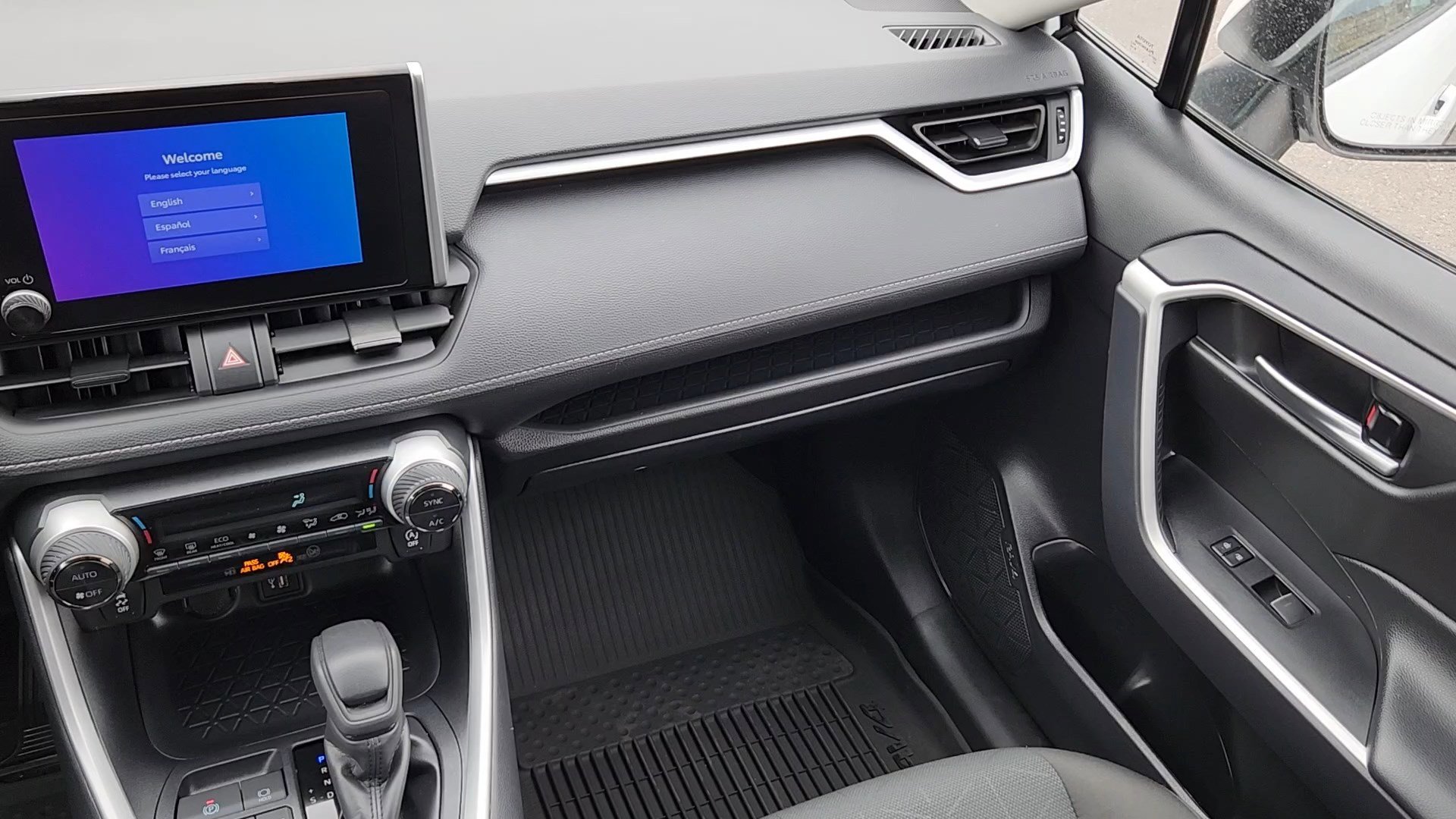 Certified 2025 Toyota RAV4 XLE AWD/4WD image 6