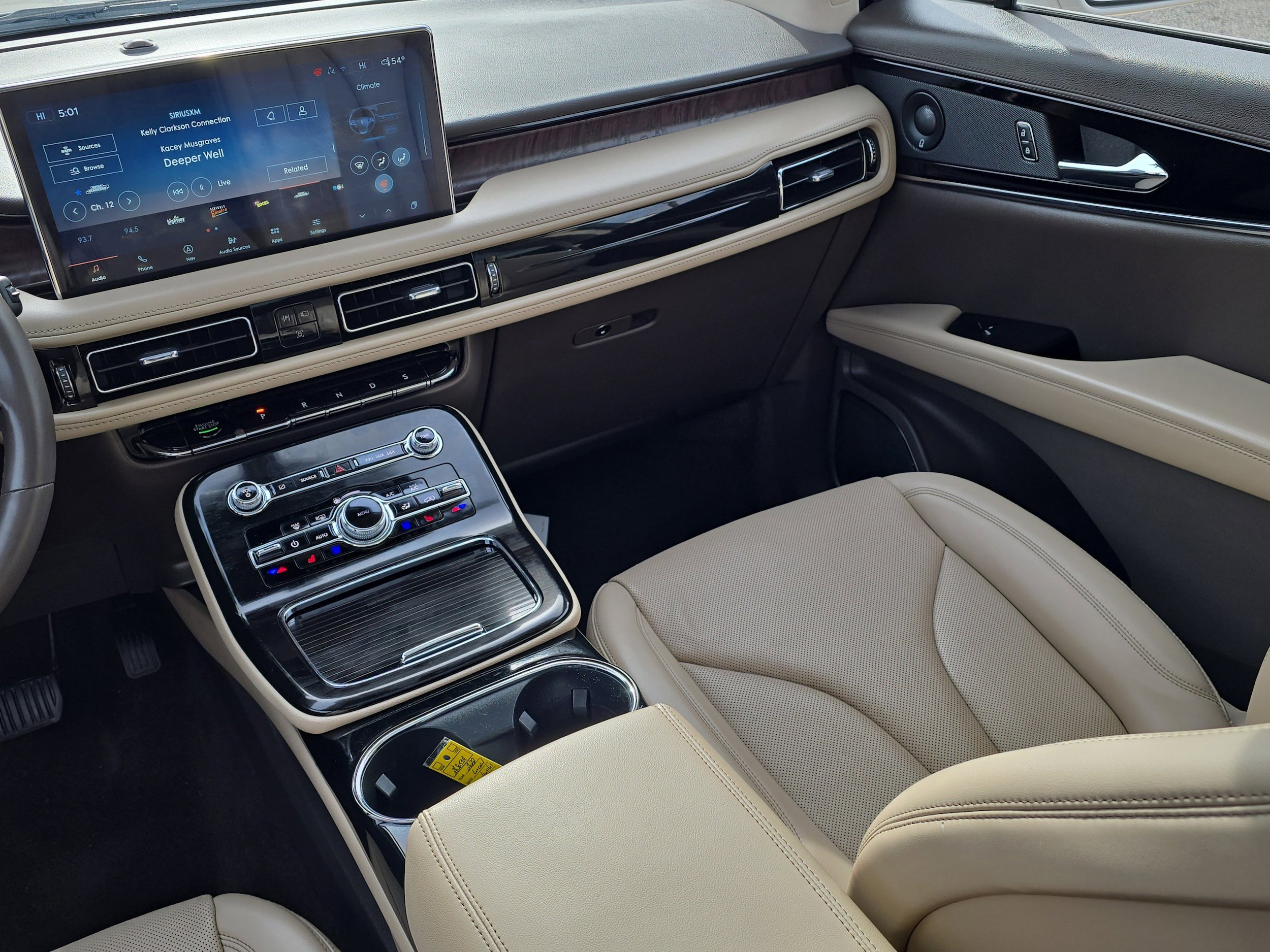 Used 2022 Lincoln Nautilus Reserve image 14