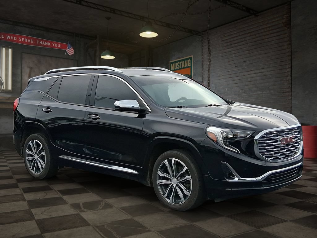 Used 2020 GMC Terrain Denali w/ LPO, Floor Liner Package FWD image 2