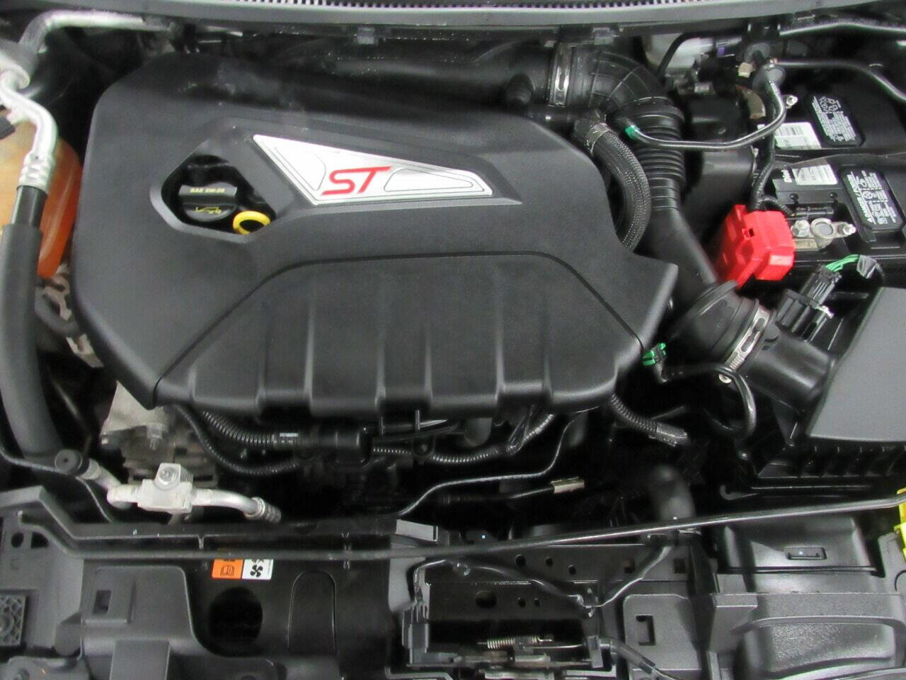 Used 2017 Ford Fiesta ST image 4