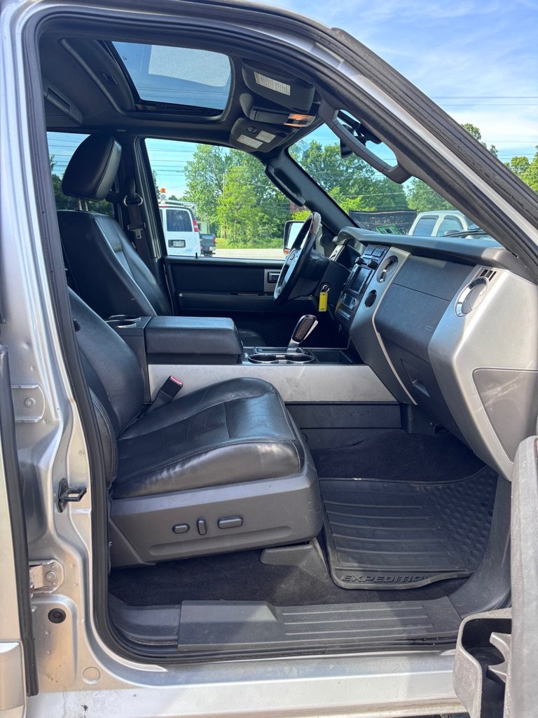 Used 2010 Ford Expedition EL Limited AWD/4WD image 11