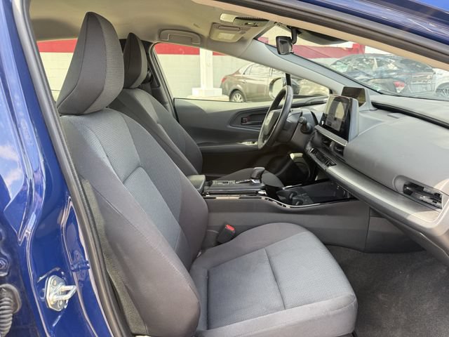 Used 2025 Toyota Prius LE FWD image 28