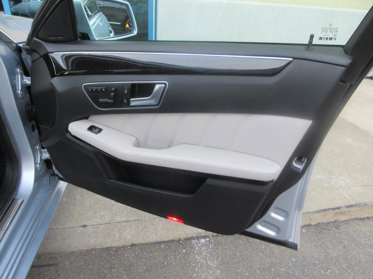 Used 2013 Mercedes-Benz E 350 4MATIC Wagon image 19