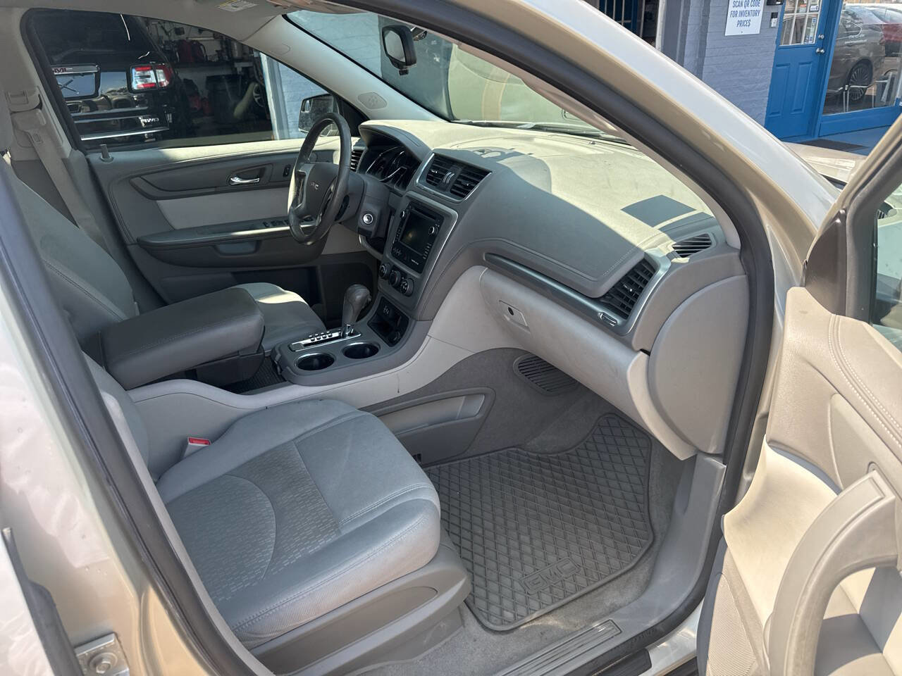 Used 2013 GMC Acadia SLE image 4