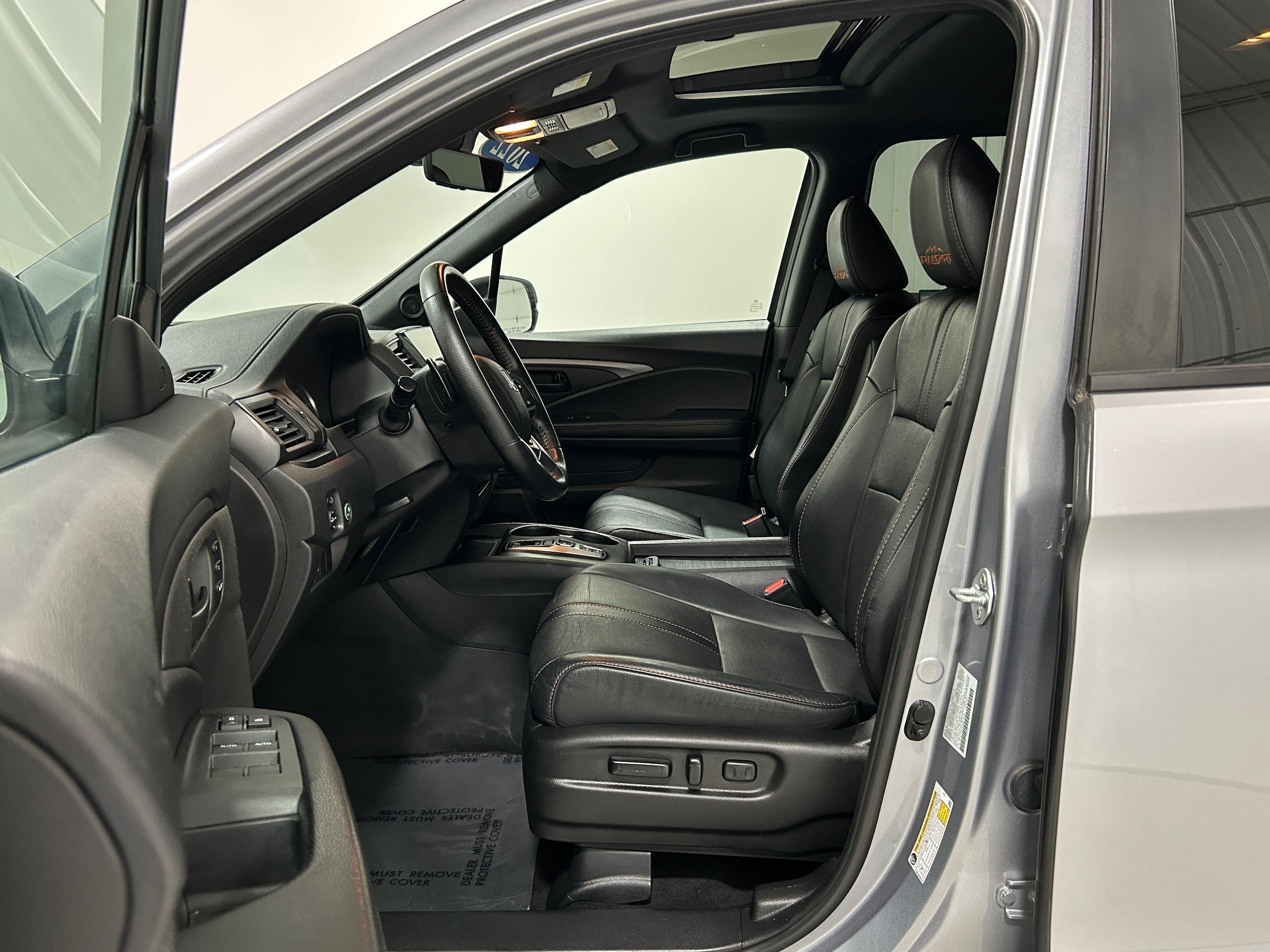 Used 2022 Honda Pilot TrailSport image 4