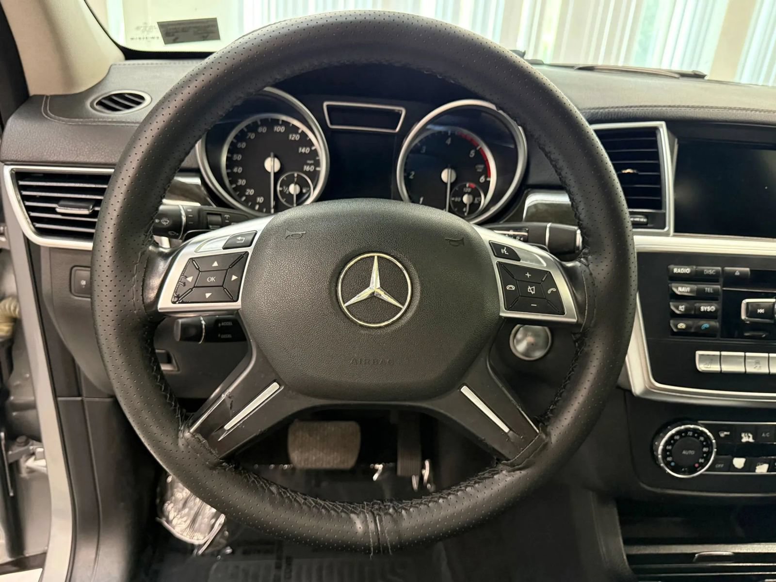 Used 2016 Mercedes-Benz GL 320 BlueTEC 4MATIC w/ Premium I Package image 34