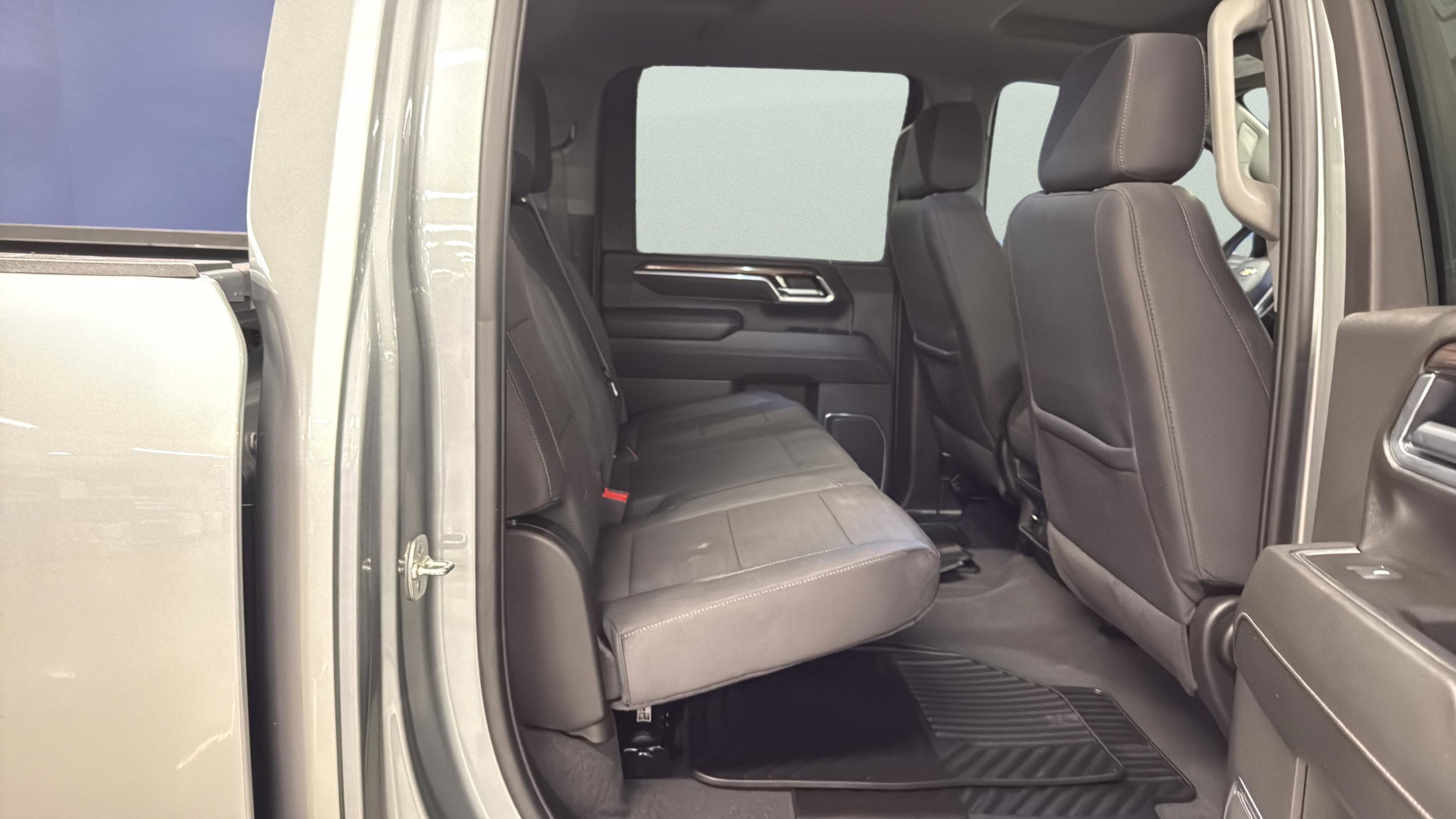 Used 2025 Chevrolet Silverado 2500 LT w/ All Star Edition image 16