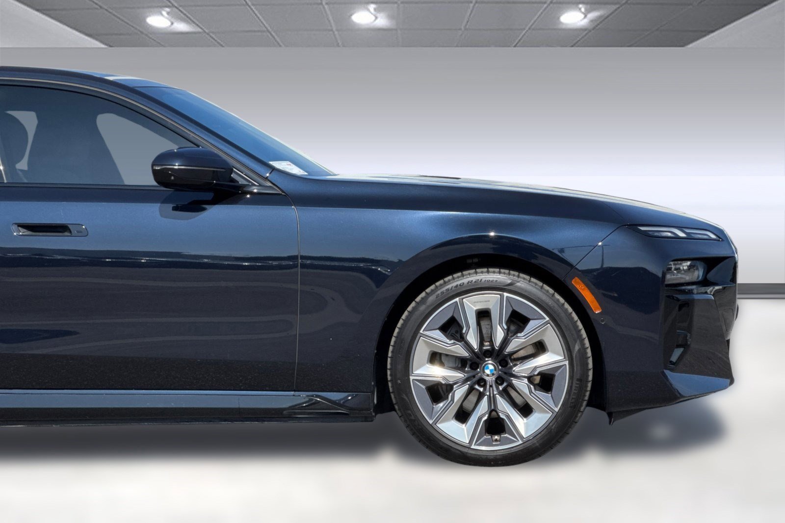 Used 2024 BMW i7 xDrive60 w/ Premium Package 2 AWD/4WD image 34