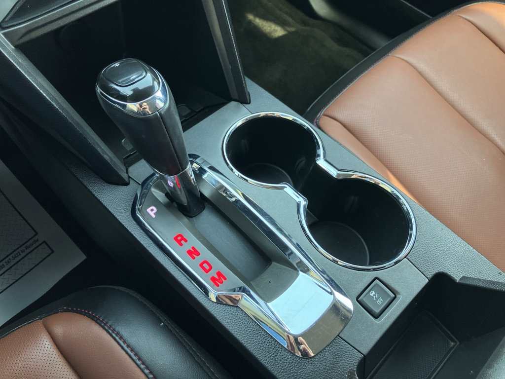 Used 2017 GMC Terrain SLT w/ Open Road Package image 28